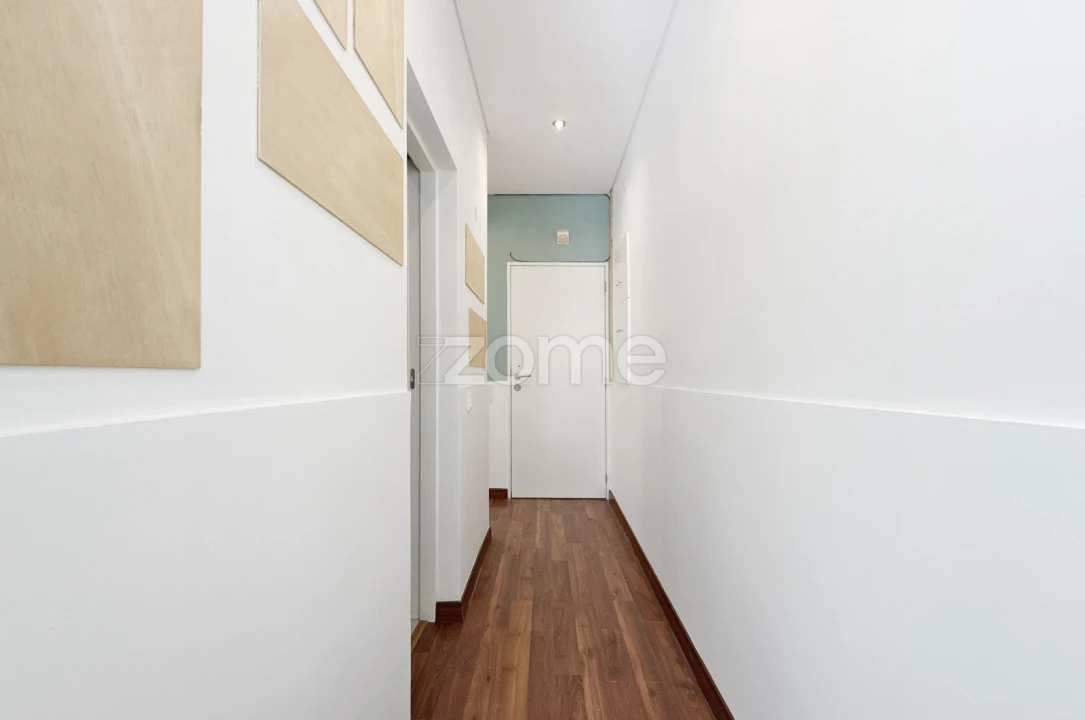 Apartamento T1 para Venda em Camarate, Unhos e Apelação Foto 6