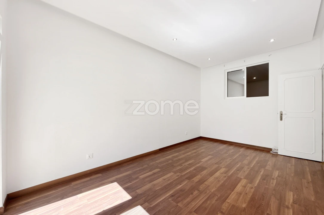 Apartamento T1 para Venda em Camarate, Unhos e Apelação Foto 3