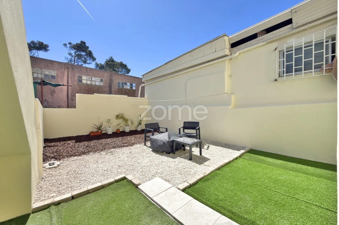 Apartamento T1 para Venda em Camarate, Unhos e Apelação Foto 18