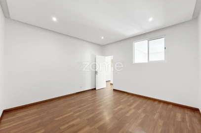 Apartamento T1 para Venda em Camarate, Unhos e Apelação