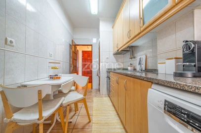 Apartamento T2 para Venda em Águas Livres
