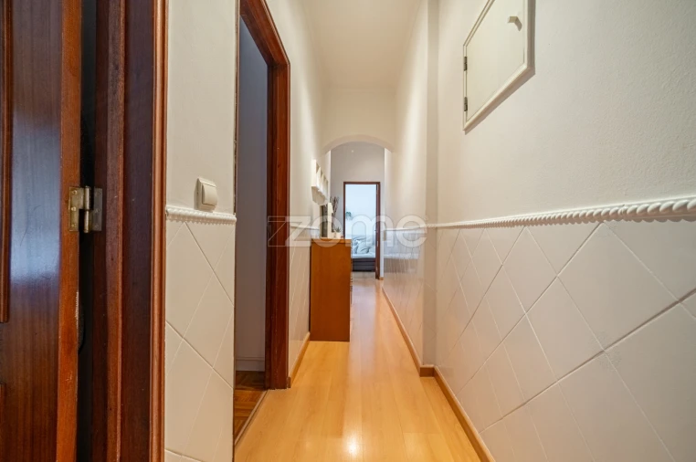 Apartamento T2 para Venda em Águas Livres Foto 5