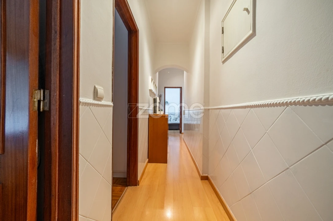 Apartamento T2 para Venda em Águas Livres Foto 5