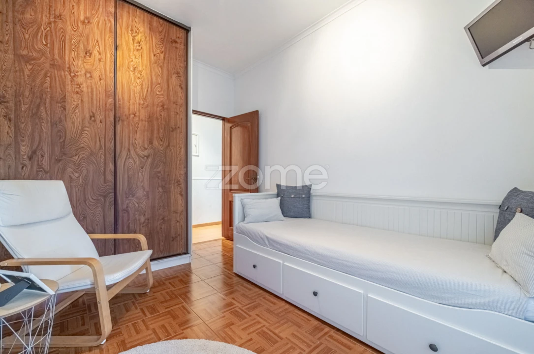 Apartamento T2 para Venda em Águas Livres Foto 12