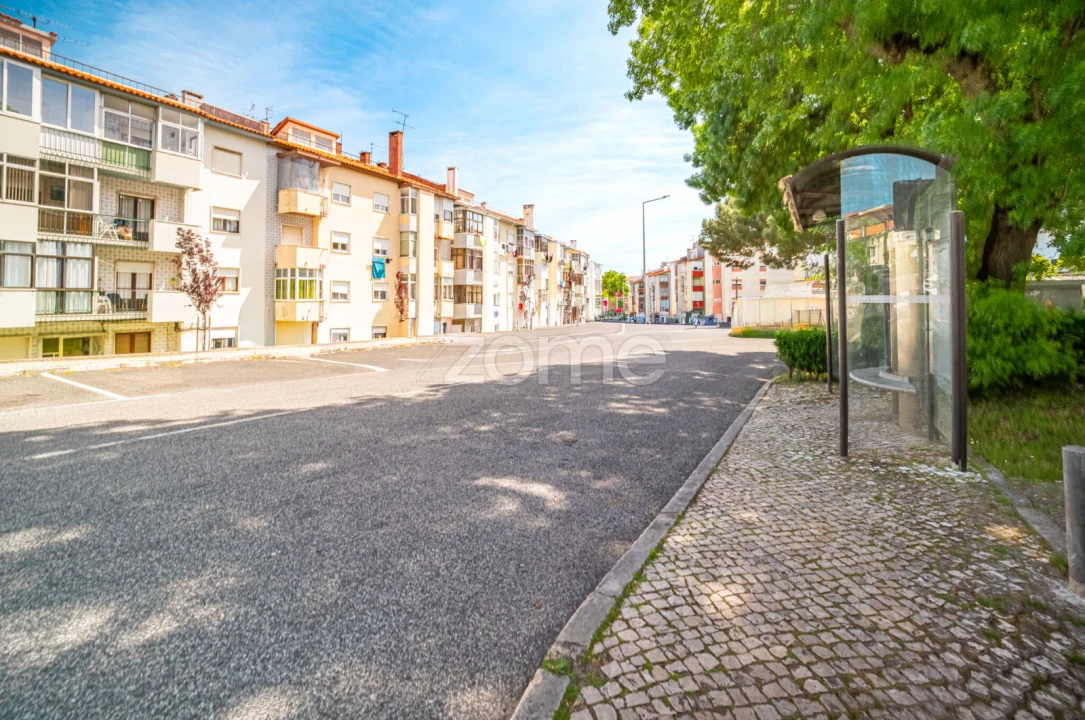 Apartamento T2 para Venda em Águas Livres Foto 18