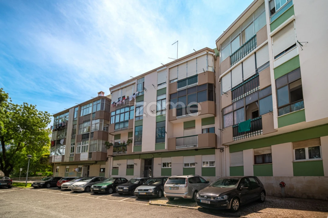 Apartamento T2 para Venda em Águas Livres Foto 19