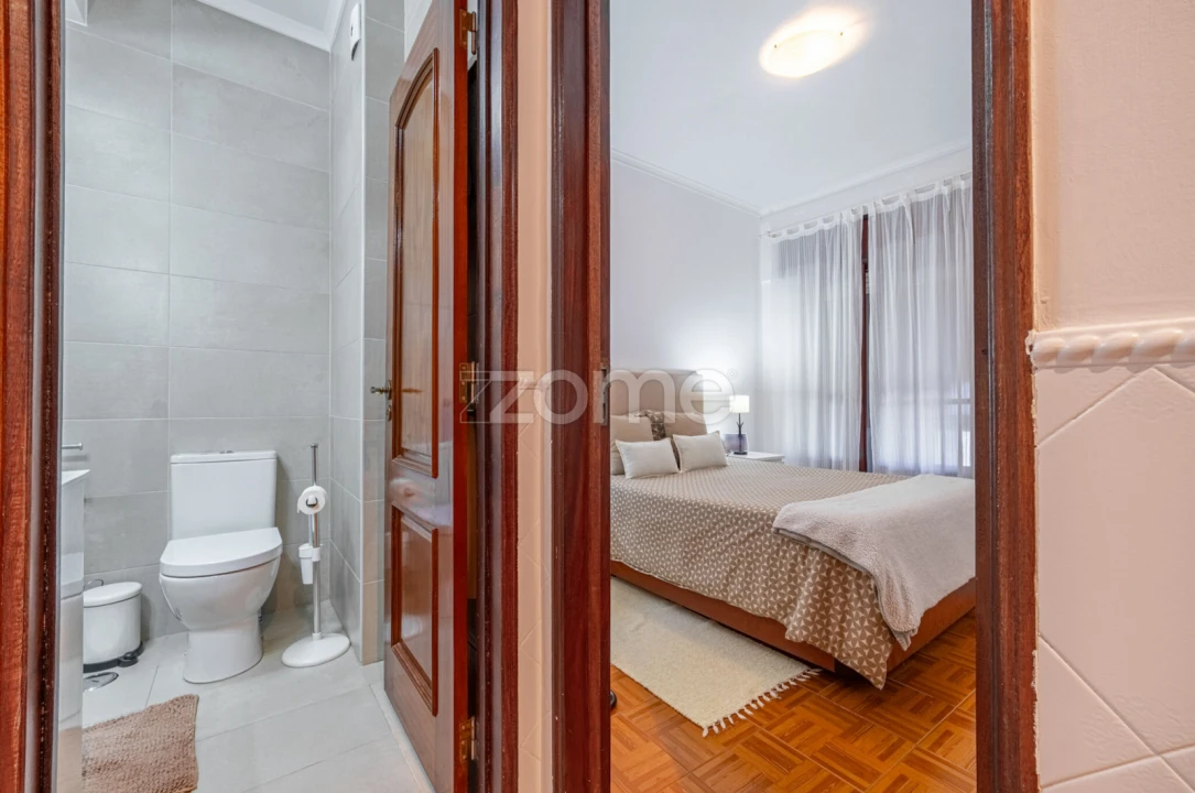 Apartamento T2 para Venda em Águas Livres Foto 6