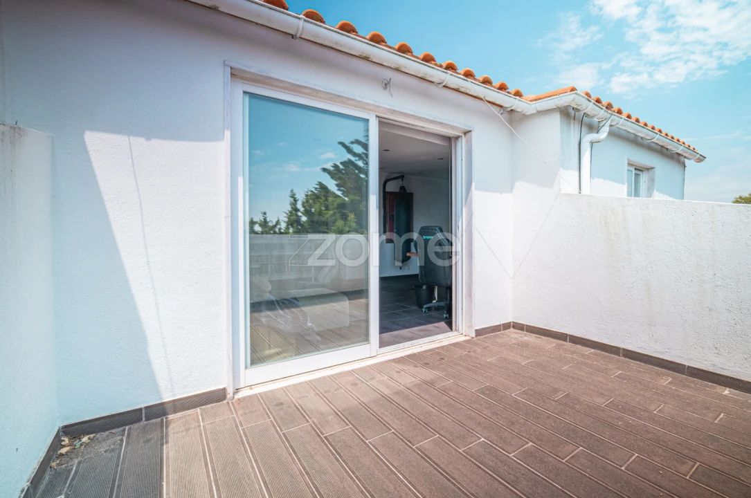 Moradia T4 para Venda em Santa Maria e São Miguel, São Martinho, São Pedro Penaferrim Foto 36