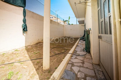 Moradia T4 para Venda em Camarate, Unhos e Apelação