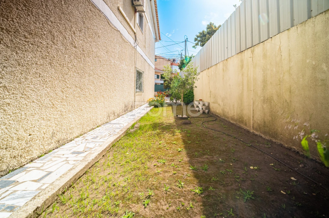Moradia T4 para Venda em Camarate, Unhos e Apelação Foto 3