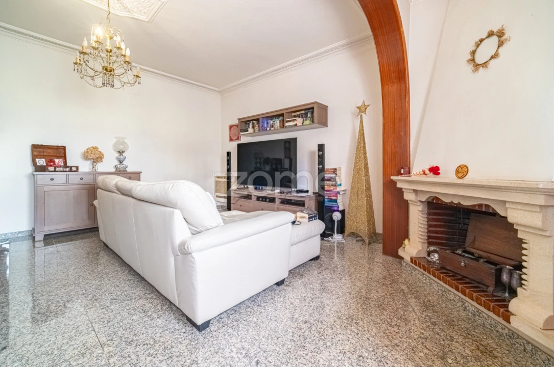 Moradia T4 para Venda em Camarate, Unhos e Apelação Foto 32