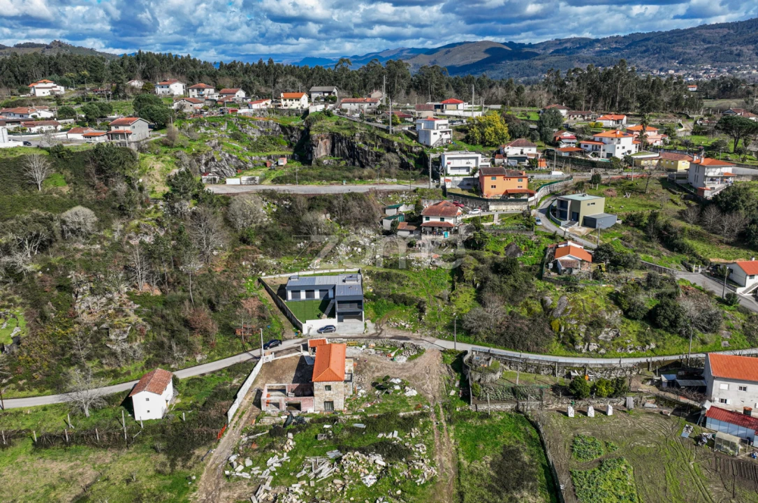 Terreno para Venda em Lanhas Foto 34