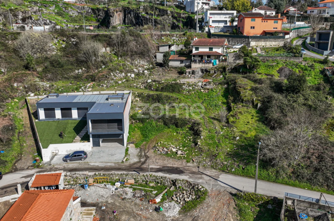 Terreno para Venda em Lanhas Foto 29