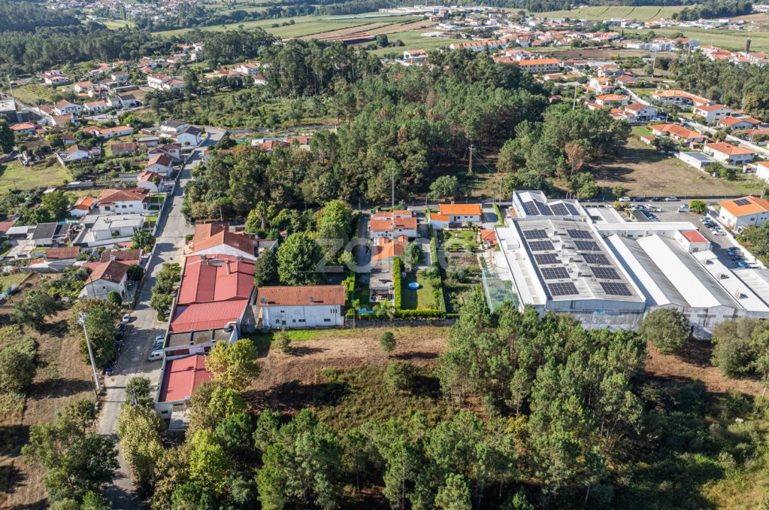 Moradia T3 para Venda em Manhente Foto 46