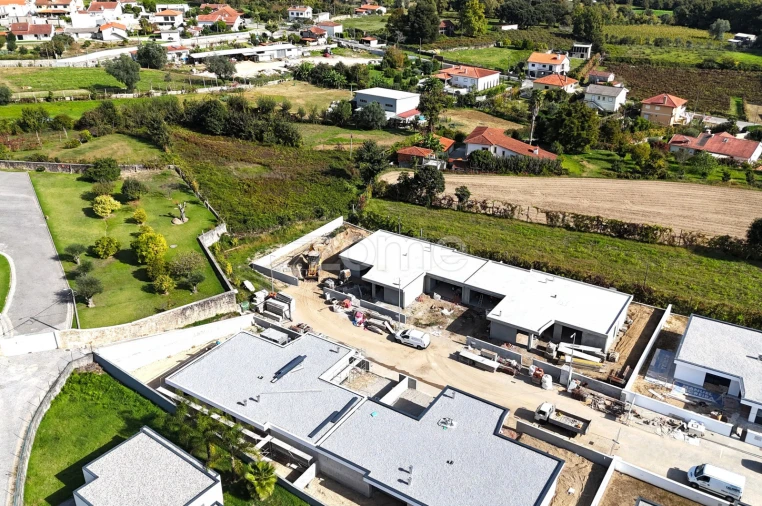 Moradia T3 para Venda em Ferreiros, Prozelo e Besteiros Foto 31