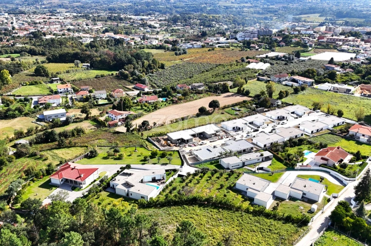 Moradia T3 para Venda em Ferreiros, Prozelo e Besteiros Foto 33