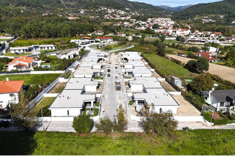 Moradia T3 para Venda em Ferreiros, Prozelo e Besteiros Foto 28