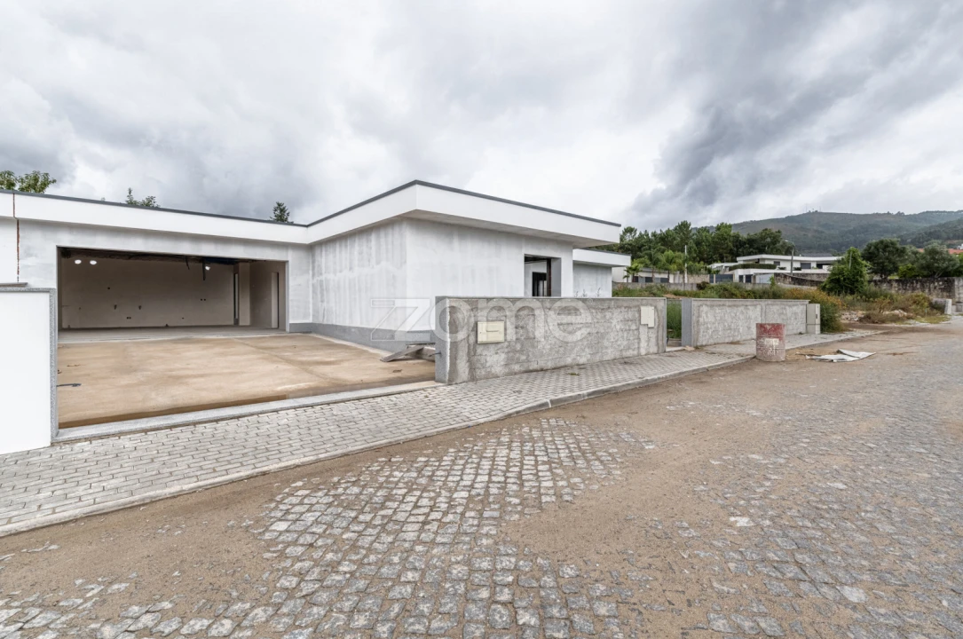 Moradia T3 para Venda em Ferreiros, Prozelo e Besteiros Foto 1