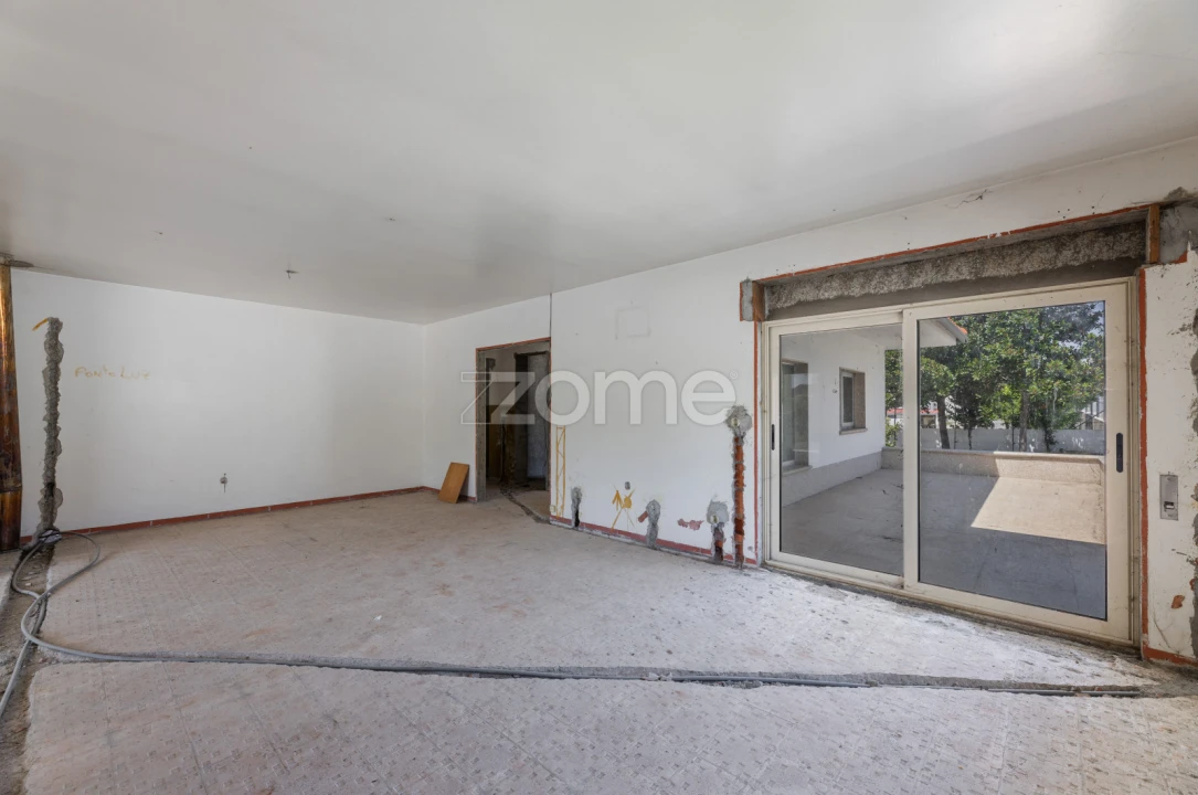 Moradia T3 para Venda em Regadas Foto 2