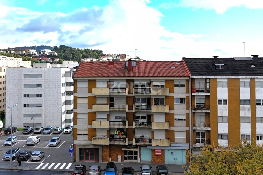 Apartamento T1 para Venda em Braga (Maximinos, Sé e Cividade) Foto 17