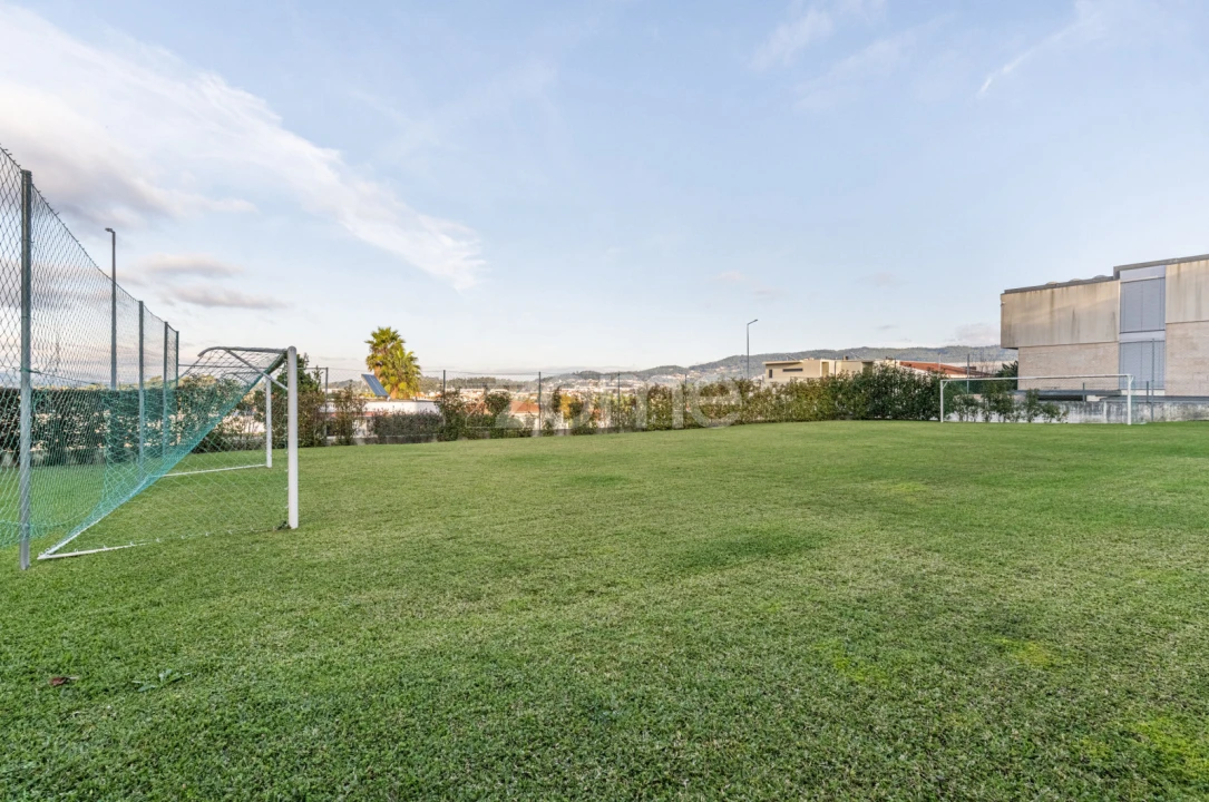 Terreno para Venda em Gamil e Midões Foto 8