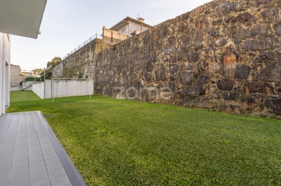 Moradia T4 para Venda em Gamil e Midões