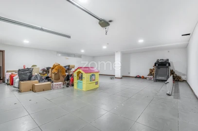 Moradia T4 para Venda em Gamil e Midões