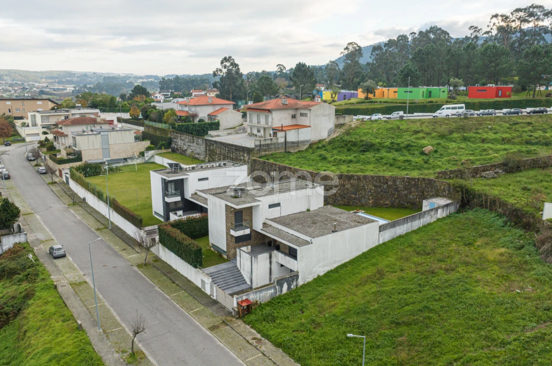 Moradia T4 para Venda em Gamil e Midões Foto 33