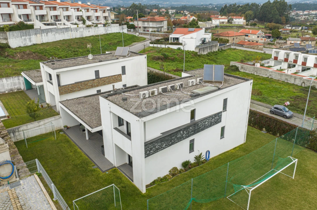 Moradia T4 para Venda em Gamil e Midões Foto 32