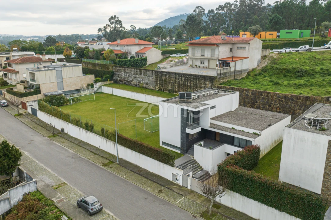 Moradia T4 para Venda em Gamil e Midões Foto 34