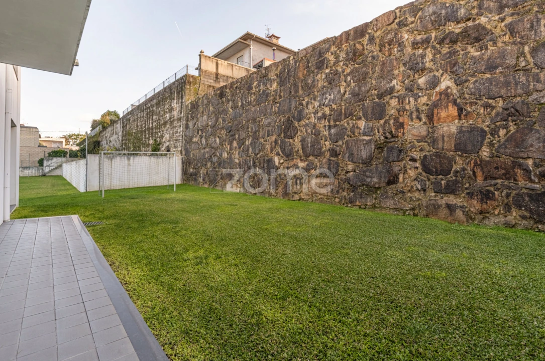 Moradia T4 para Venda em Gamil e Midões Foto 25