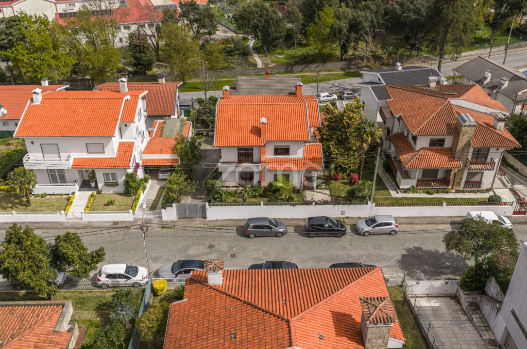 Moradia T4 para Venda em Nogueira, Fraião e Lamaçães Foto 37