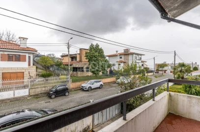Moradia T4 para Venda em Nogueira, Fraião e Lamaçães