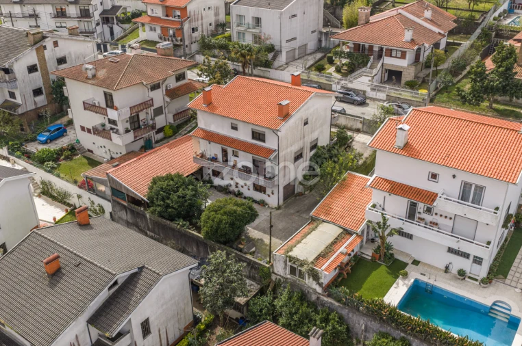 Moradia T4 para Venda em Nogueira, Fraião e Lamaçães Foto 29