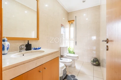 Moradia T4 para Venda em Real, Dume e Semelhe