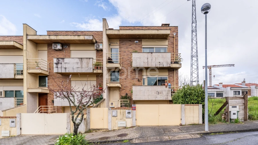 Moradia T4 para Venda em Real, Dume e Semelhe