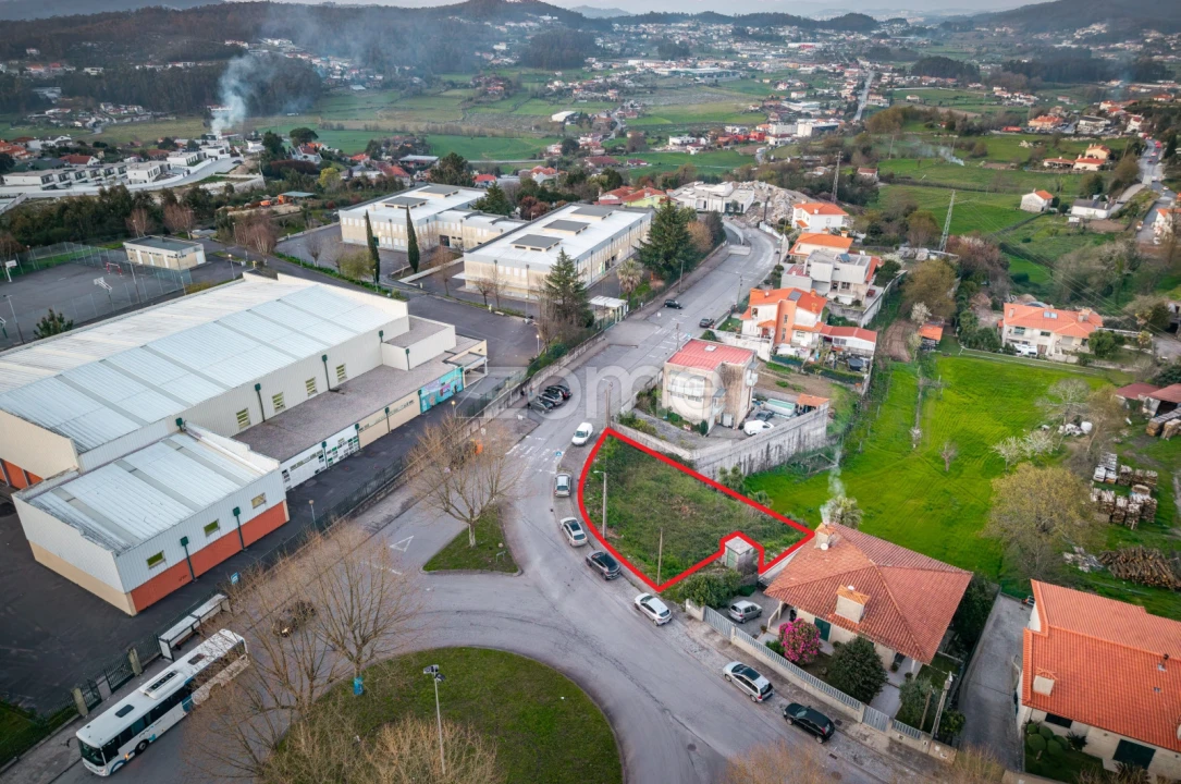 Terreno para Venda em Arnoso (Santa Maria e Santa Eulália) e Sezures Foto 12