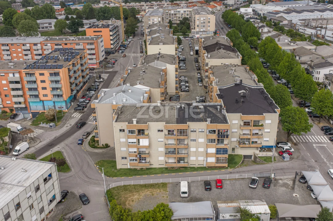 Apartamento T3 para Venda em Ferreiros e Gondizalves Foto 6