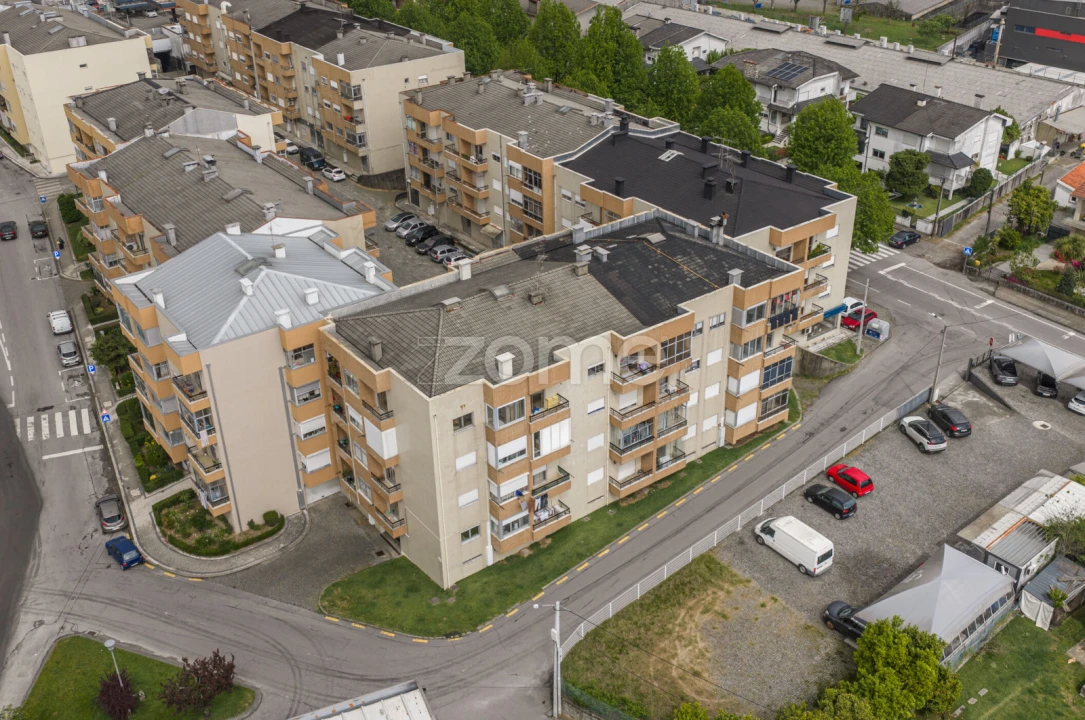 Apartamento T3 para Venda em Ferreiros e Gondizalves Foto 7
