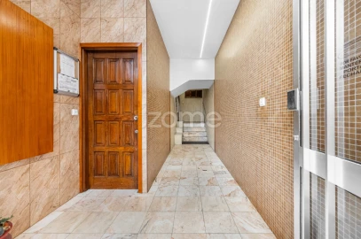 Apartamento T3 para Venda em Ferreiros e Gondizalves