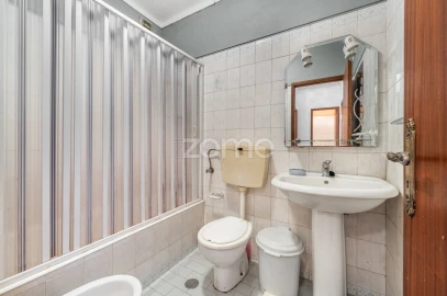 Apartamento T3 para Venda em Ferreiros e Gondizalves