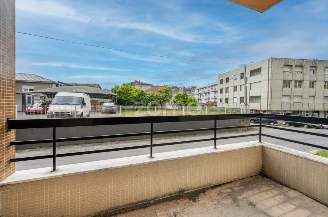 Apartamento T3 para Venda em Ferreiros e Gondizalves Foto 20