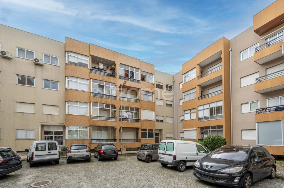 Apartamento T3 para Venda em Ferreiros e Gondizalves Foto 2