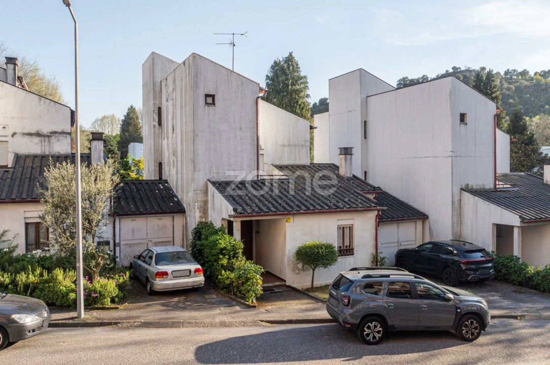 Moradia T4 para Venda em Braga (São José de São Lázaro e São João do Souto) Foto 9