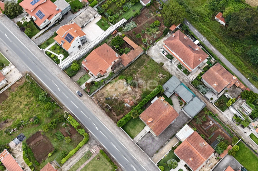 Terreno para Venda em Gondifelos, Cavalões e Outiz Foto 3