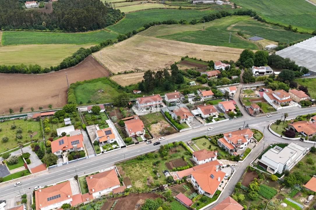 Terreno para Venda em Gondifelos, Cavalões e Outiz Foto 12