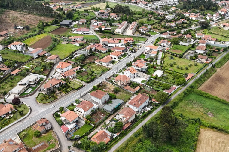 Terreno para Venda em Gondifelos, Cavalões e Outiz Foto 14