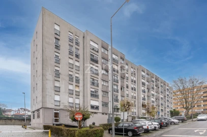 Apartamento T3 para Venda em Vila Nova de Famalicão e Calendário