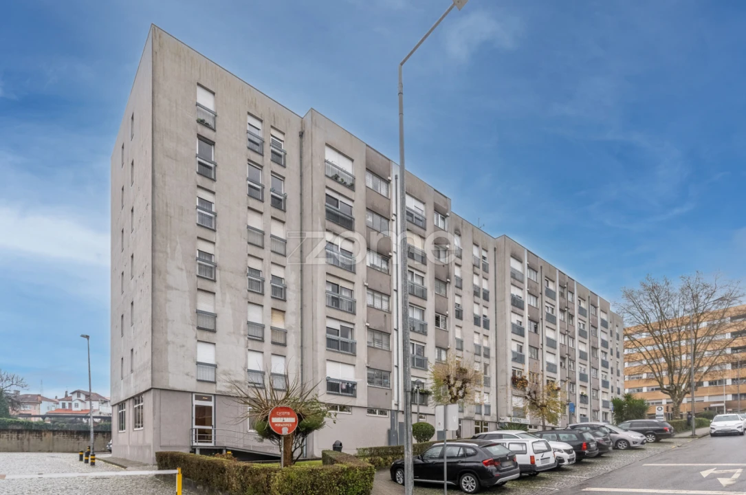 Apartamento T3 para Venda em Vila Nova de Famalicão e Calendário Foto 2