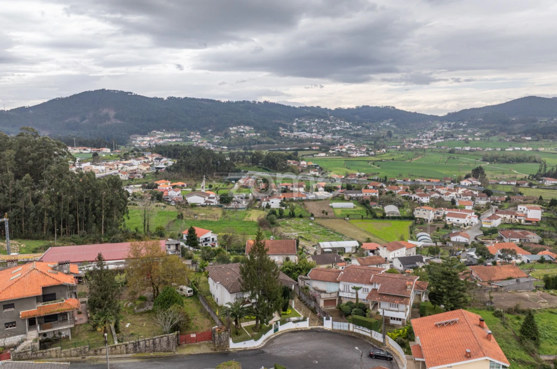 Terreno para Venda em Esporões Foto 13